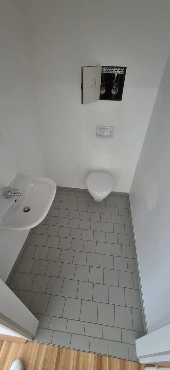 2-Zimmer-Gewerbeimmobilie mieten in Wien – 125 m², € 1.115 – Bild 13 von 14