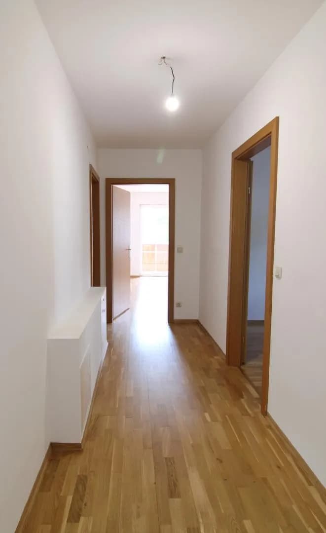 2-Zimmer-Wohnung mieten in Gmunden – 65 m², € 908 – Bild 4 von 9