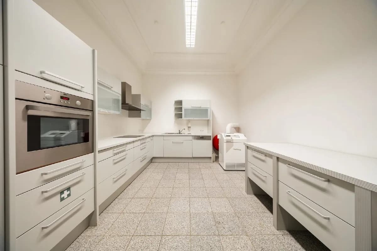 9-Zimmer-Gewerbeimmobilie mieten in Wien – 281 m², € 6.294 – Bild 25 von 32