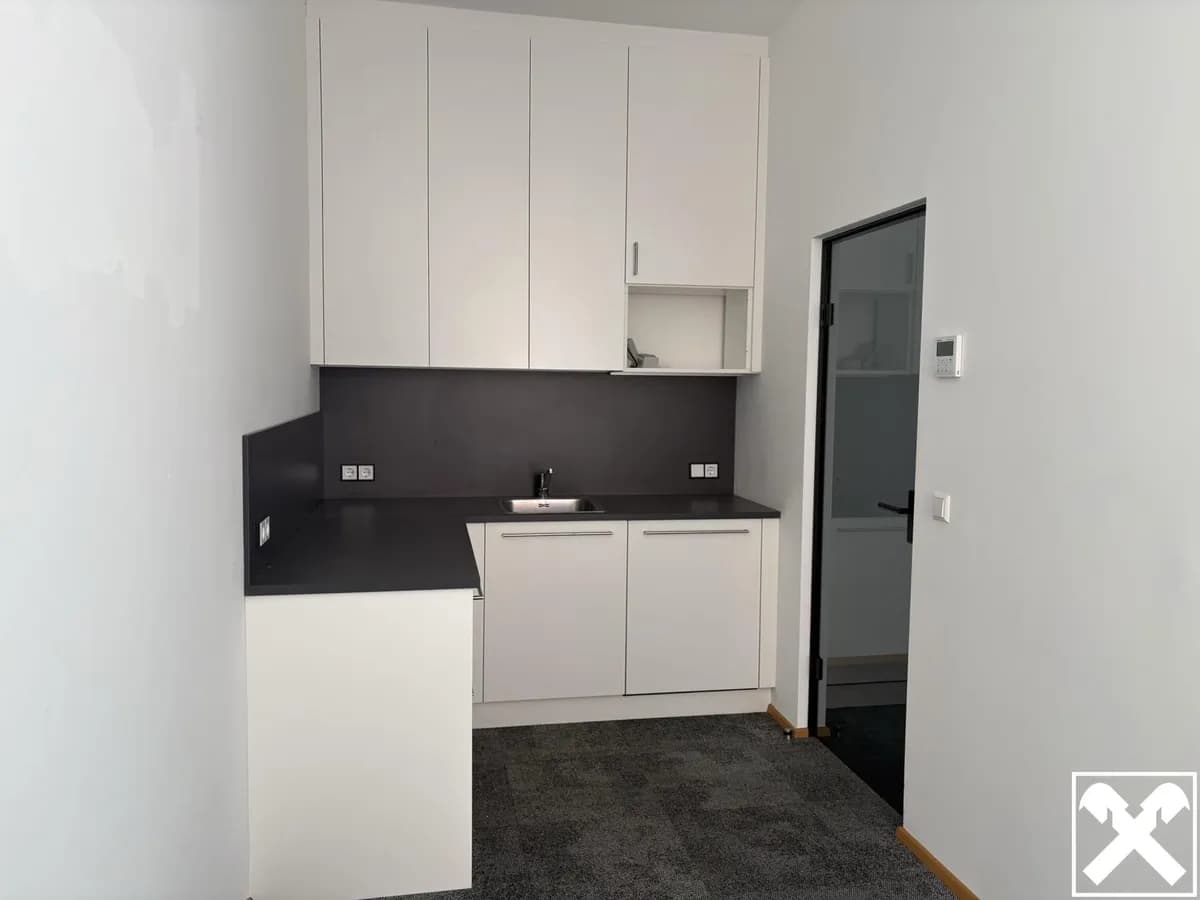 Gewerbeimmobilie mieten in Ried im Innkreis – 201 m², € 2.730 – Bild 3 von 11