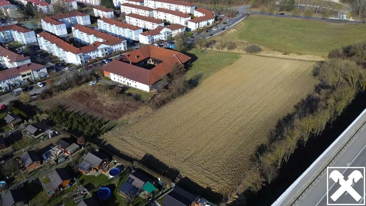 Grundstück kaufen in Linz – 15 881 m², € 990.000