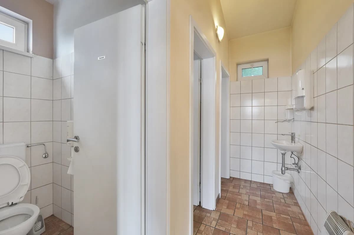 Gewerbeimmobilie kaufen in Wiener Neustadt Land – 54 m², € 119.000 – Bild 10 von 14