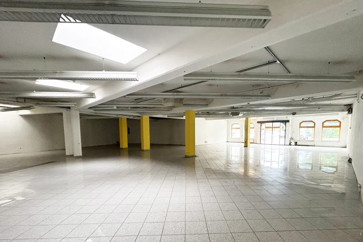 Gewerbeimmobilie mieten in Salzburg-Umgebung – 361 m², € 1.690 – Bild 1 von 9