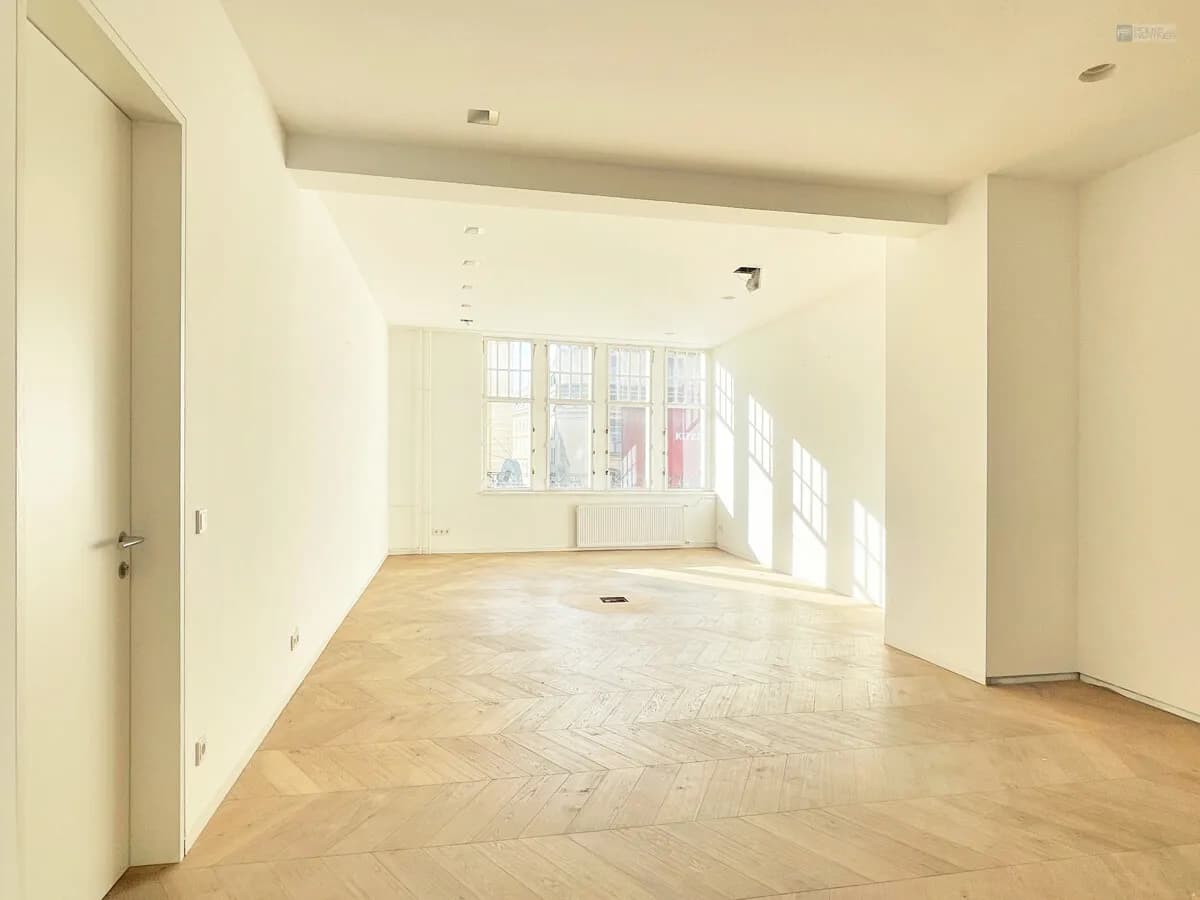 6-Zimmer-Gewerbeimmobilie mieten in Wien – 221,71 m², € 5.978 – Bild 2 von 6