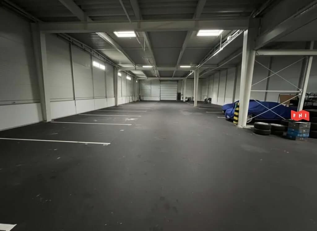 Gewerbeimmobilie mieten in Perg – 1 823 m², € 4 – Bild 3 von 10