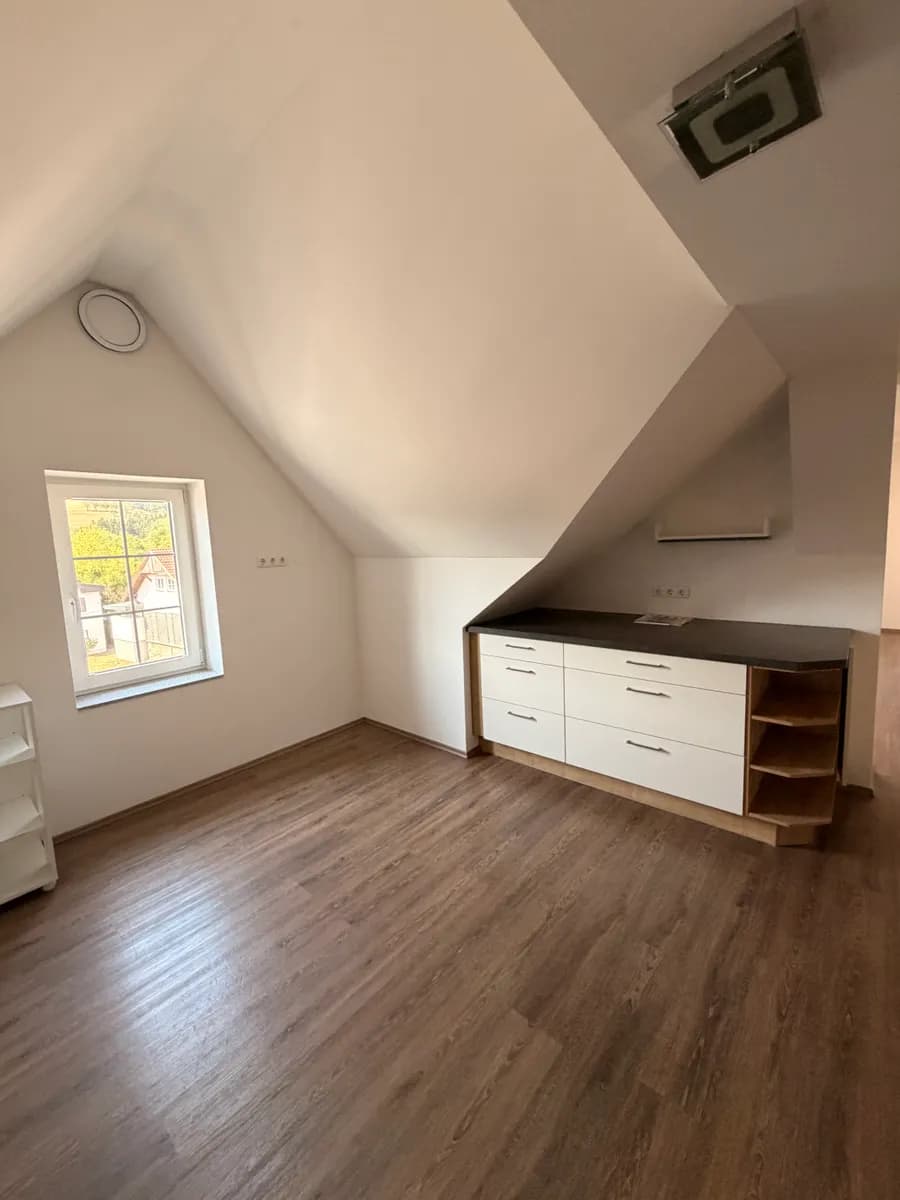 4-Zimmer-Wohnung mieten in Amstetten – 108 m², € 985 – Bild 3 von 10
