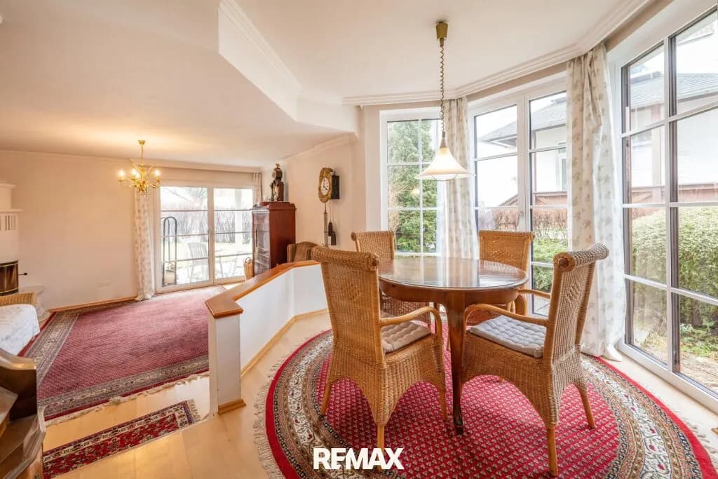 2-Zimmer-Wohnung kaufen in Vöcklabruck – 54 m², € 270.000 – Bild 2 von 10