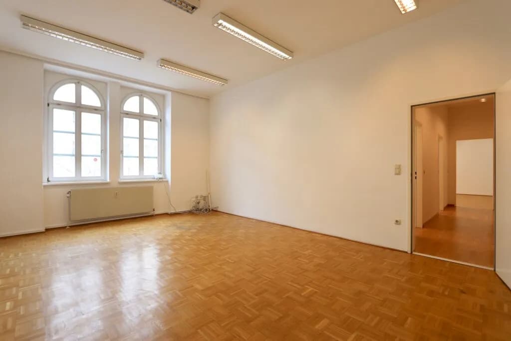 4-Zimmer-Gewerbeimmobilie mieten in Wien – 110 m², € 2.295 – Bild 2 von 17