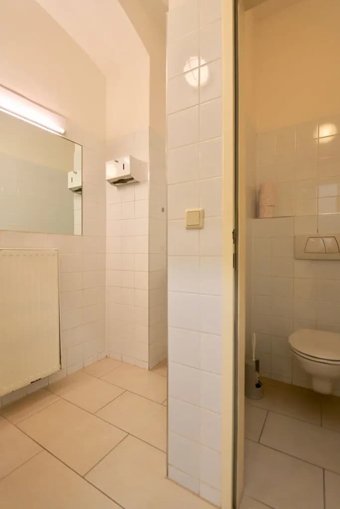 4-Zimmer-Gewerbeimmobilie mieten in Wien – 110 m², € 2.295 – Bild 12 von 17