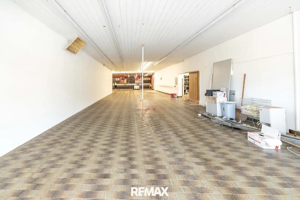 Gewerbeimmobilie mieten in Gmunden – 380 m², € 3.040 – Bild 3 von 11