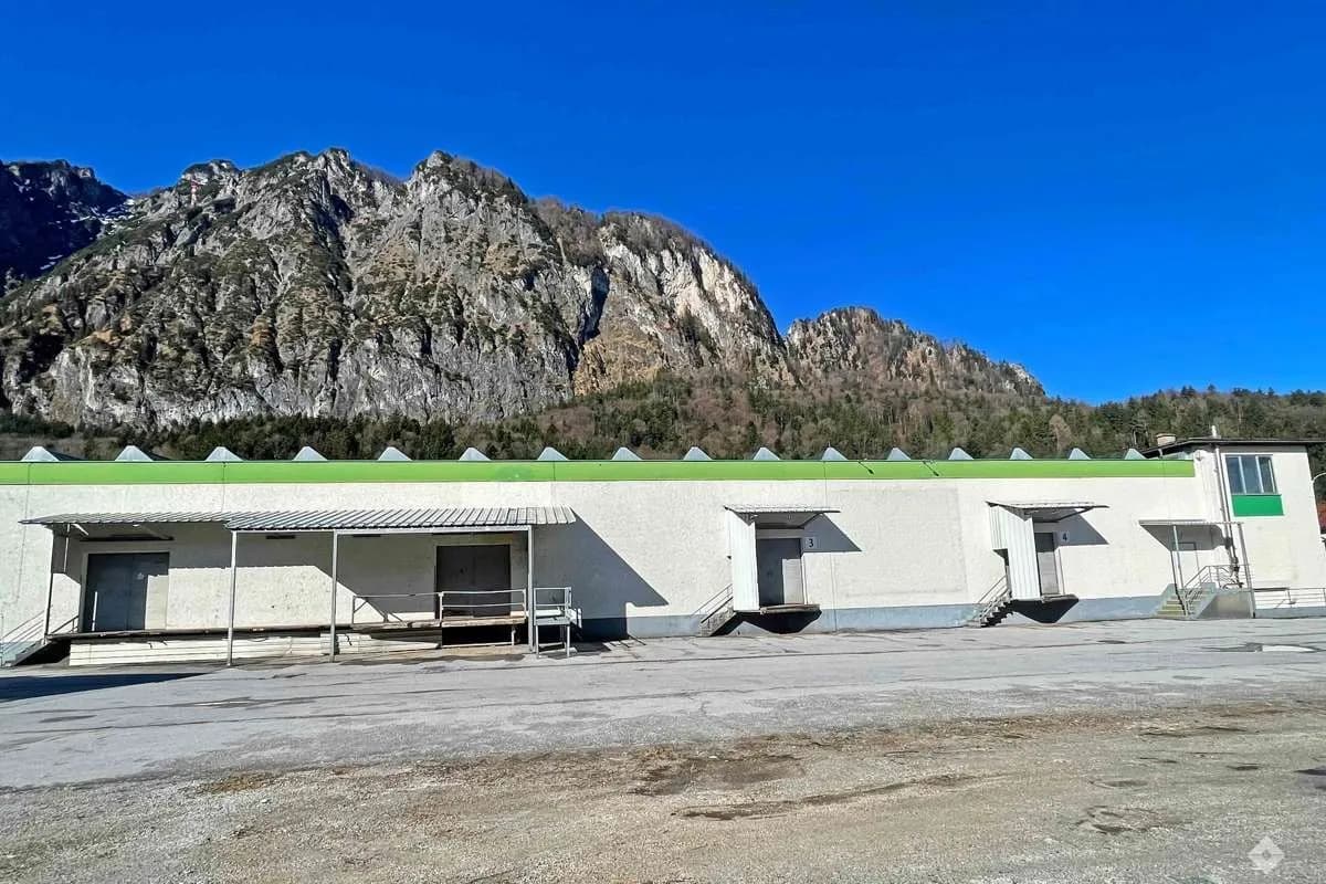Gewerbeimmobilie mieten in Salzburg-Umgebung – 5 882 m², € 22.100 – Bild 4 von 8