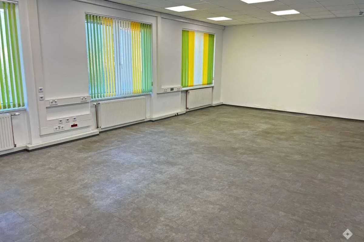 Gewerbeimmobilie mieten in Salzburg-Umgebung – 5 882 m², € 22.100 – Bild 7 von 8