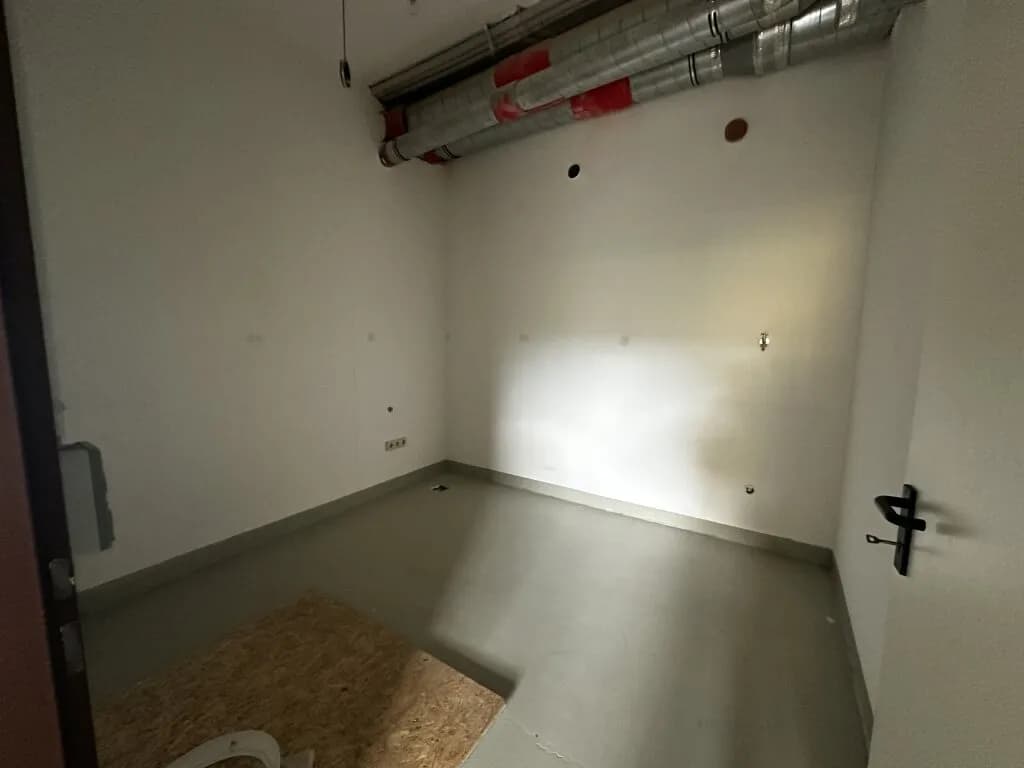 4-Zimmer-Gewerbeimmobilie mieten in Gänserndorf – 218 m², € 930 – Bild 6 von 25