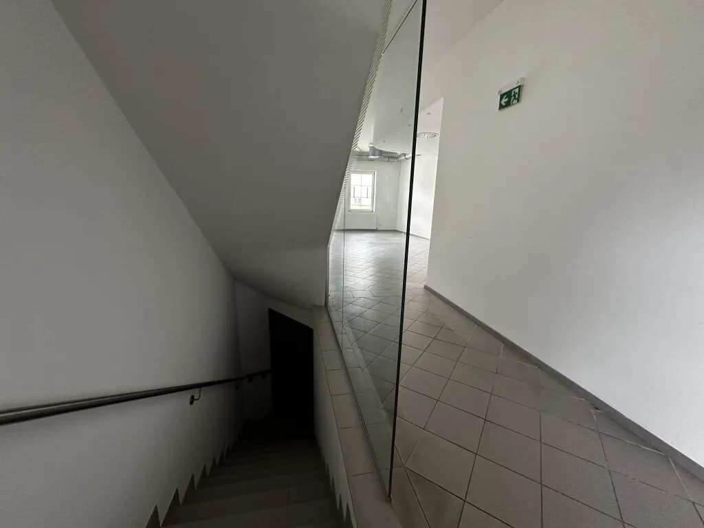 4-Zimmer-Gewerbeimmobilie mieten in Gänserndorf – 218 m², € 930 – Bild 13 von 25