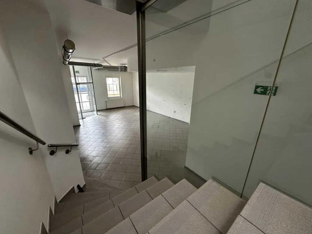 4-Zimmer-Gewerbeimmobilie mieten in Gänserndorf – 218 m², € 930 – Bild 14 von 25