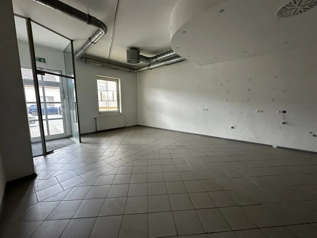4-Zimmer-Gewerbeimmobilie mieten in Gänserndorf – 218 m², € 930 – Bild 20 von 25