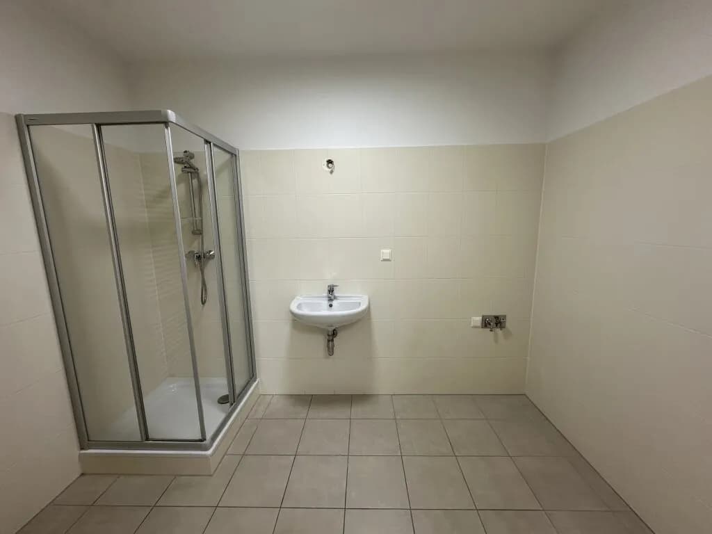 4-Zimmer-Gewerbeimmobilie mieten in Korneuburg – 126,61 m², € 1.659 – Bild 12 von 18