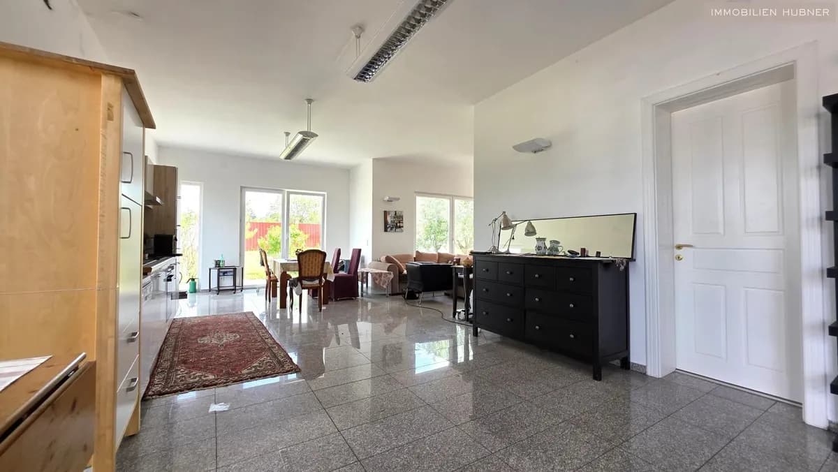 Gewerbeimmobilie mieten in Korneuburg – 8 000 m², € 19.500 – Bild 4 von 21