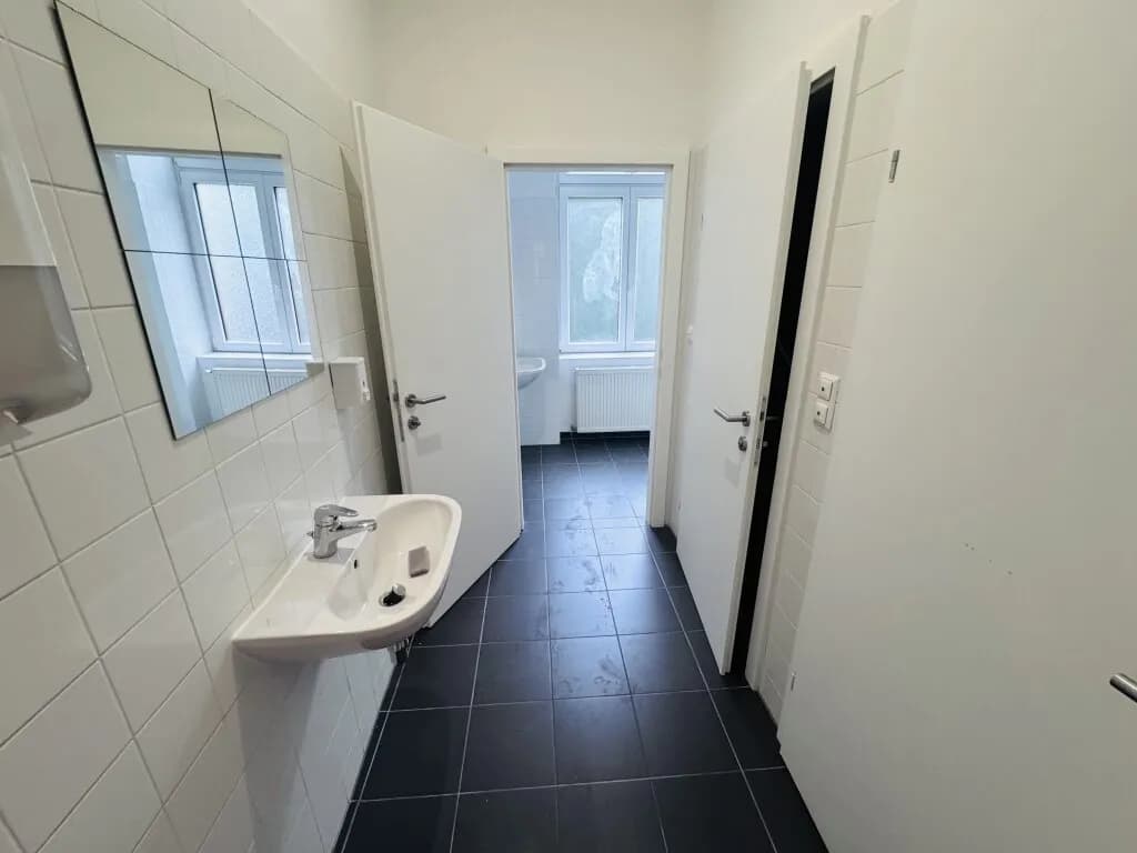 12-Zimmer-Gewerbeimmobilie mieten in Wien – 362 m², € 7.443 – Bild 6 von 23
