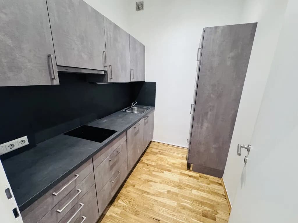 12-Zimmer-Gewerbeimmobilie mieten in Wien – 362 m², € 7.443 – Bild 12 von 23