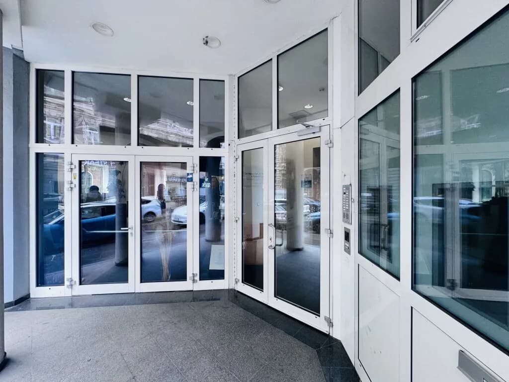12-Zimmer-Gewerbeimmobilie mieten in Wien – 362 m², € 7.443 – Bild 21 von 23