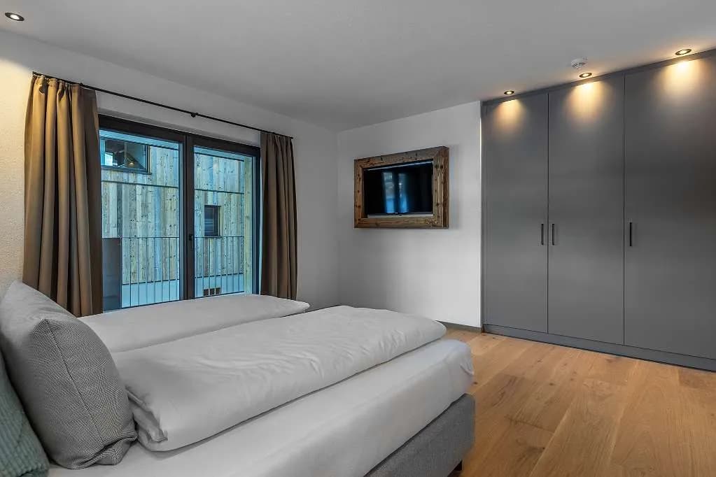 5-Zimmer-Haus mieten in Kitzbühel – 202,17 m², € 10.000 – Bild 7 von 10