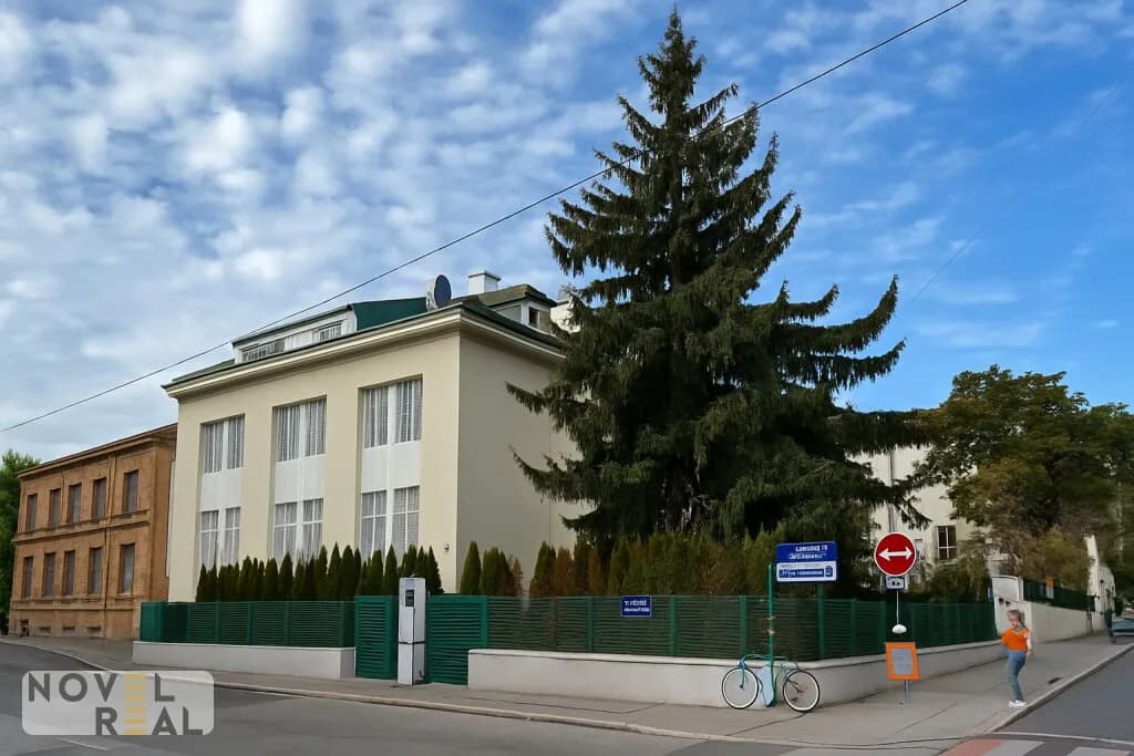 12-Zimmer-Haus kaufen in Wien – 646,95 m²