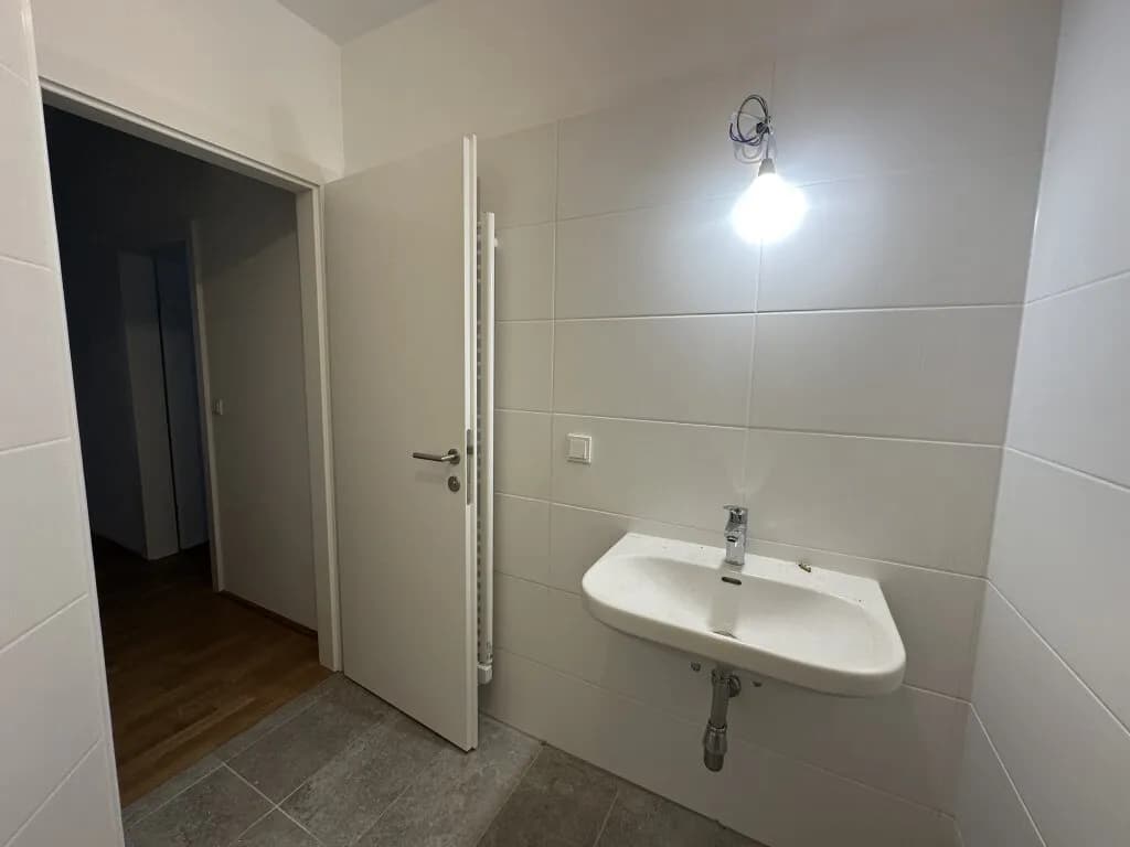 3-Zimmer-Gewerbeimmobilie mieten in Wien – 77,7 m², € 1.989 – Bild 9 von 14