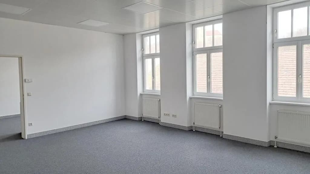 5-Zimmer-Gewerbeimmobilie mieten in Mistelbach – 126 m², € 1.665