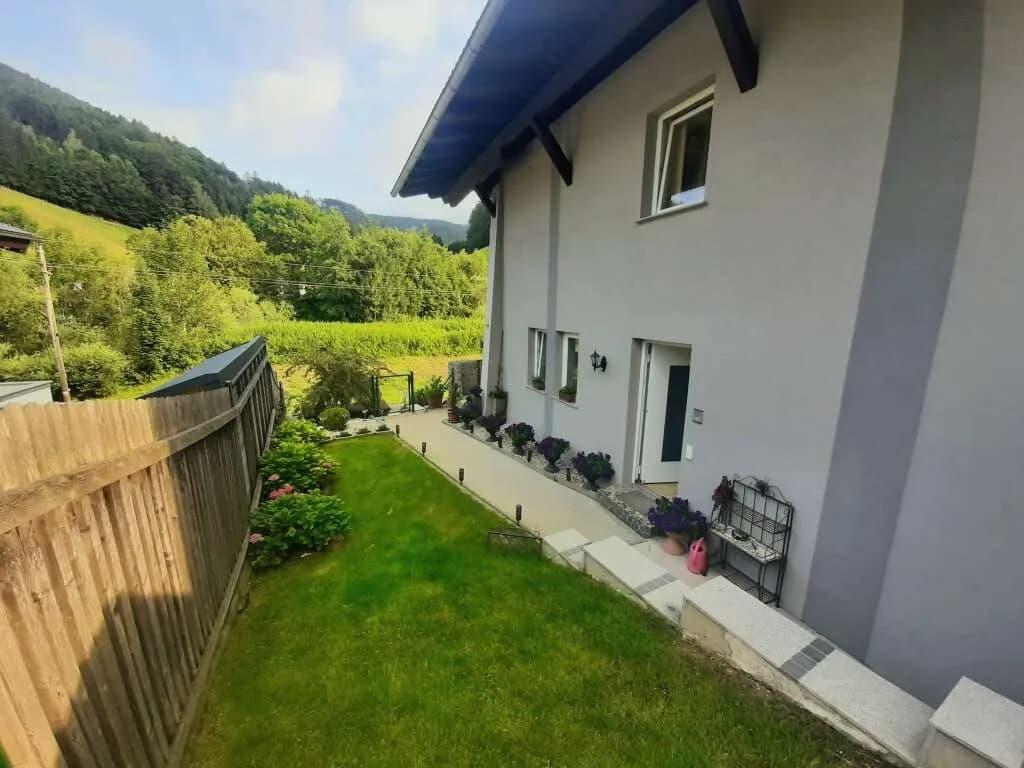 8-Zimmer-Gewerbeimmobilie kaufen in Gmunden – 184 m², € 499.999 – Bild 3 von 6