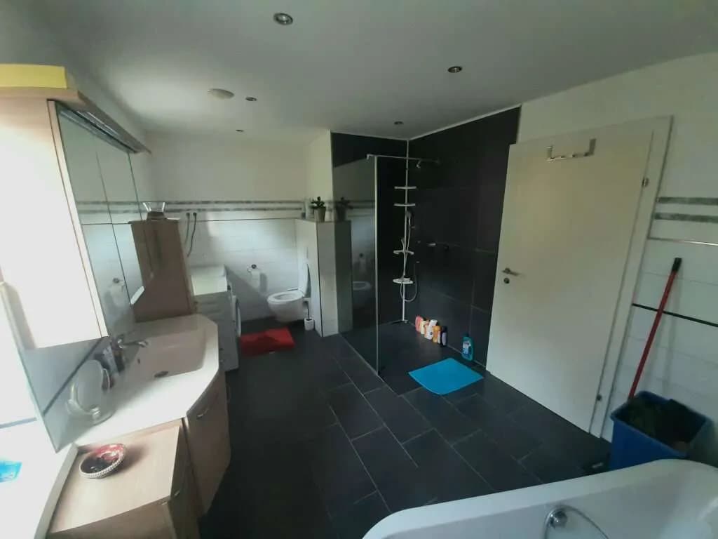 8-Zimmer-Gewerbeimmobilie kaufen in Gmunden – 184 m², € 499.999 – Bild 4 von 6