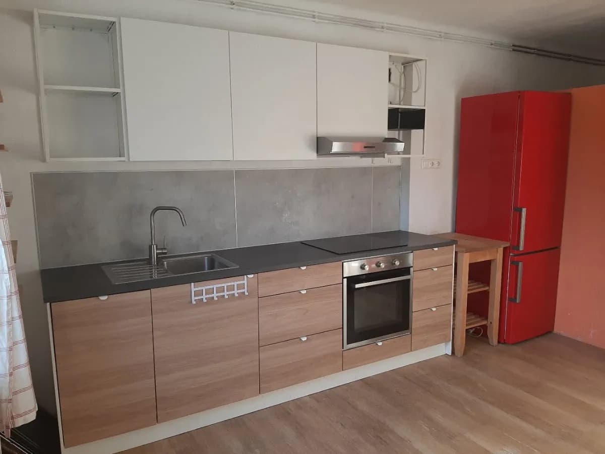 6-Zimmer-Wohnung mieten in Neunkirchen – 182 m², € 1.190