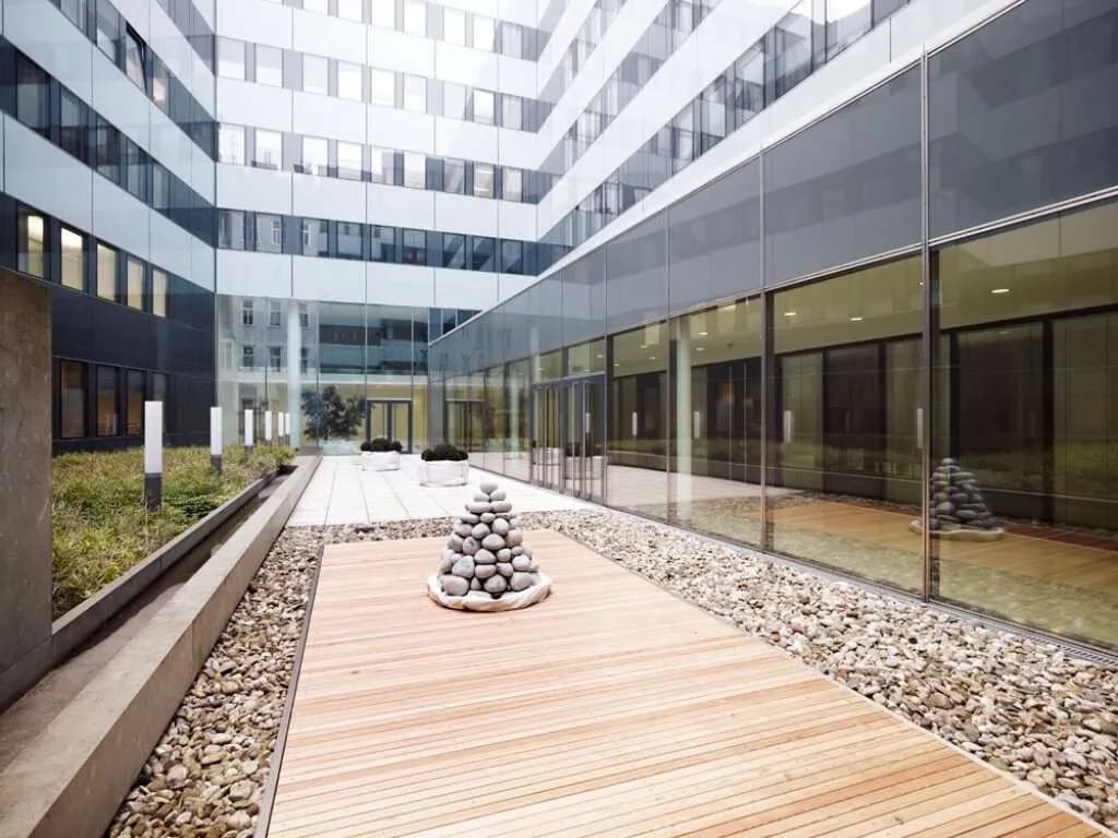 Gewerbeimmobilie mieten in Wien – 1 250 m², € 24.281