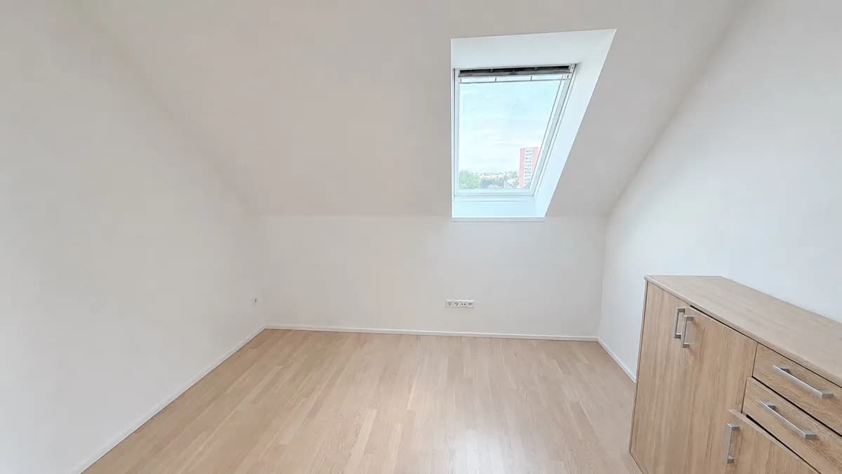 4-Zimmer-Wohnung mieten in Linz – 103 m², € 1.797 – Bild 7 von 8