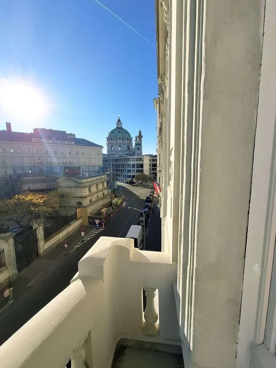 8-Zimmer-Gewerbeimmobilie mieten in Wien – 303 m², € 8.269