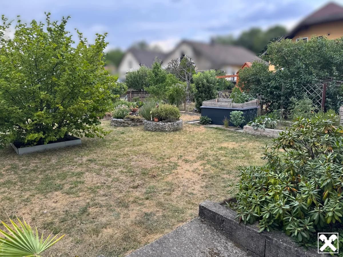 6-Zimmer-Haus kaufen in Hollabrunn – 170 m², € 379.000 – Bild 2 von 12