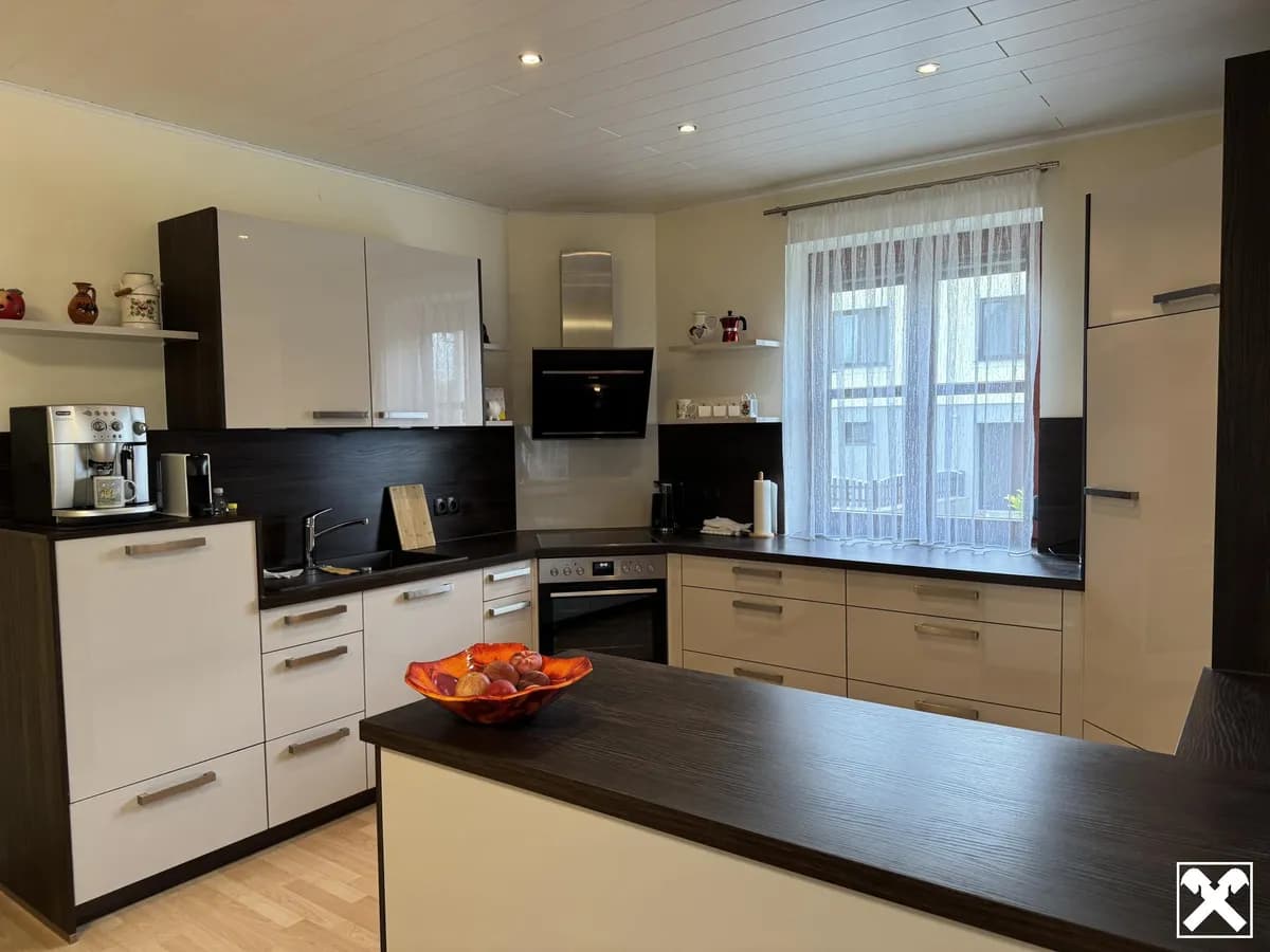 6-Zimmer-Haus kaufen in Hollabrunn – 170 m², € 379.000 – Bild 6 von 12