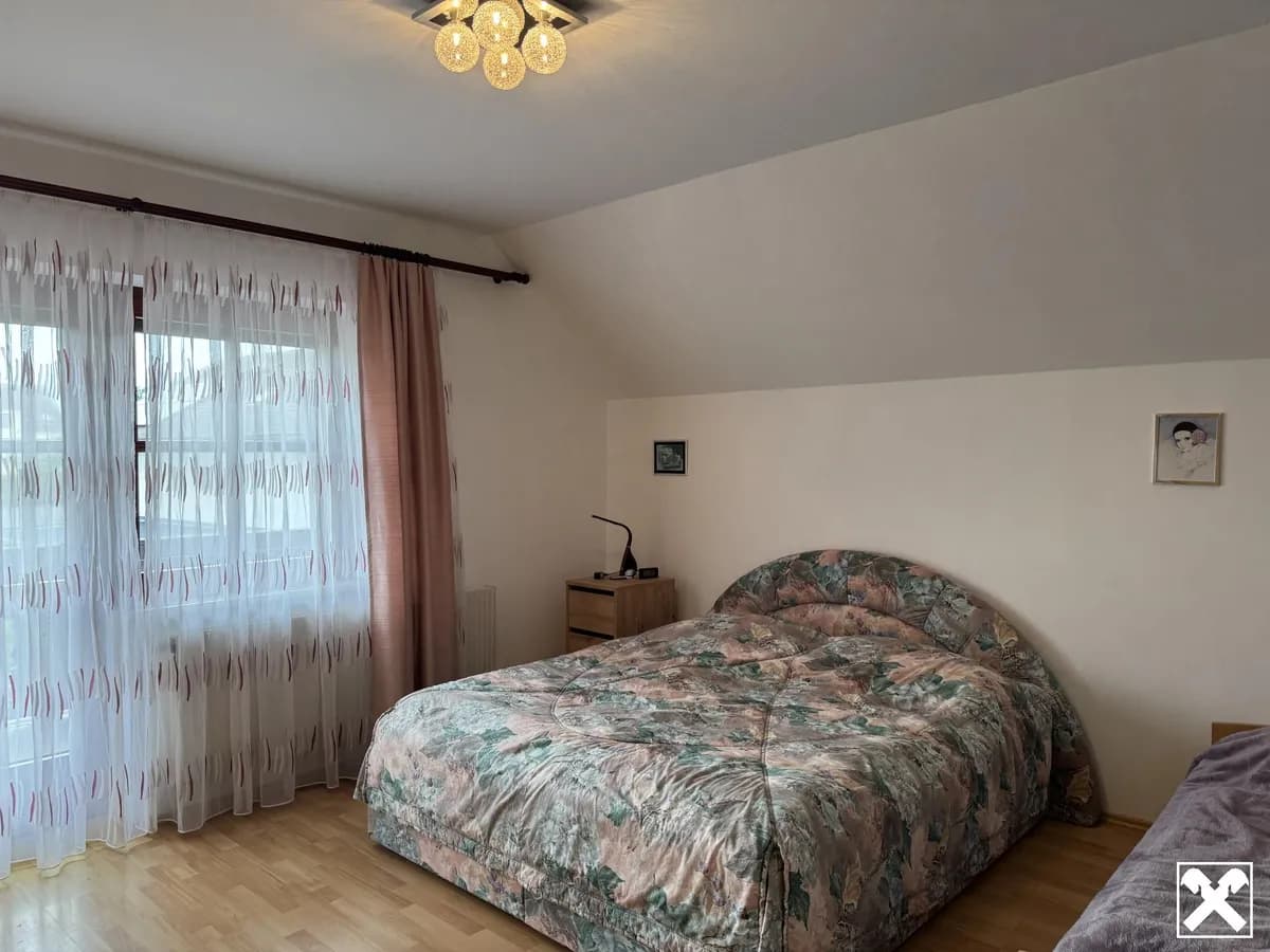 6-Zimmer-Haus kaufen in Hollabrunn – 170 m², € 379.000 – Bild 8 von 12