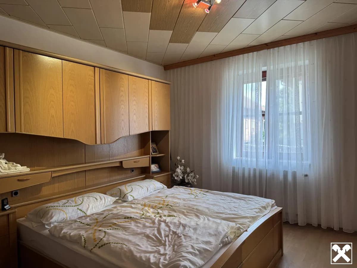 6-Zimmer-Haus kaufen in Hollabrunn – 170 m², € 379.000 – Bild 9 von 12