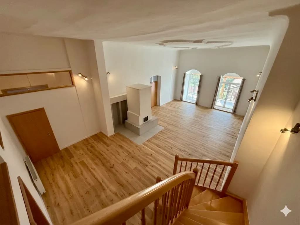 4-Zimmer-Wohnung mieten in Horn – 205 m², € 1.150