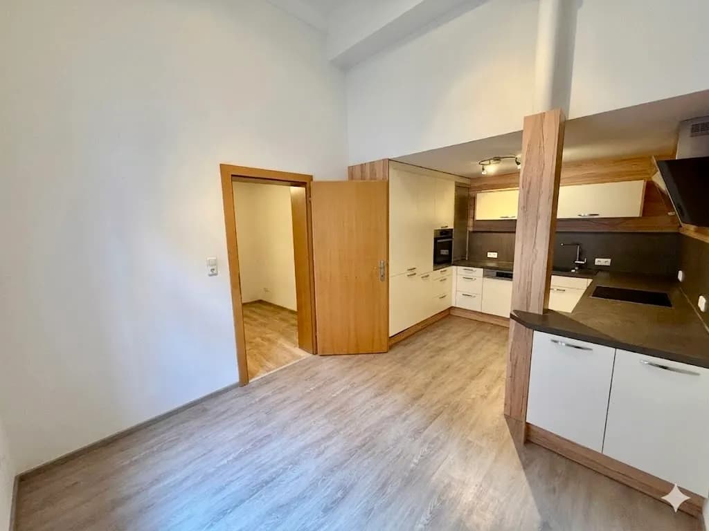 4-Zimmer-Wohnung mieten in Horn – 205 m², € 1.150 – Bild 4 von 14