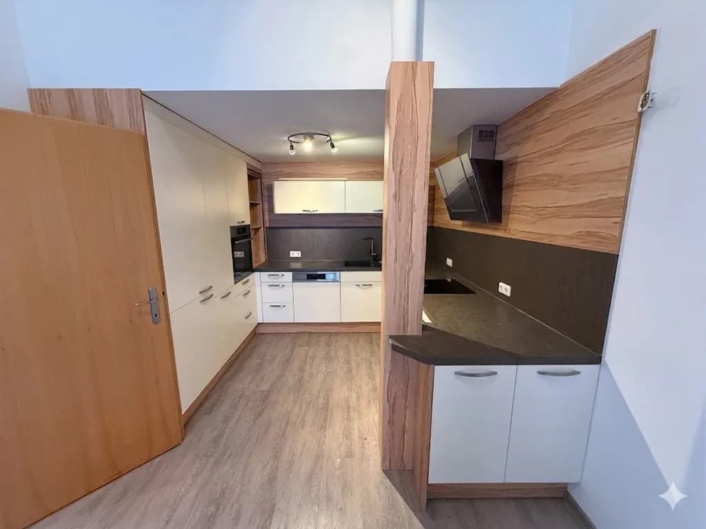 4-Zimmer-Wohnung mieten in Horn – 205 m², € 1.150 – Bild 5 von 14