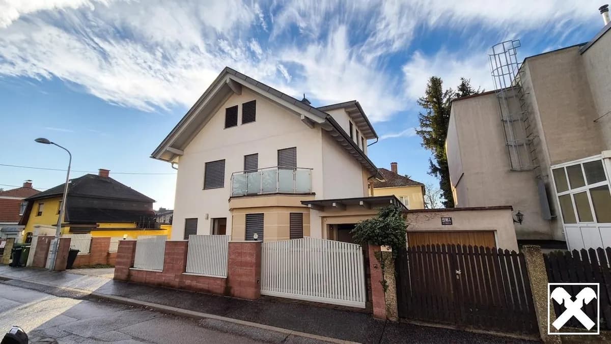9-Zimmer-Gewerbeimmobilie kaufen in Wien – 223 m², € 850.000
