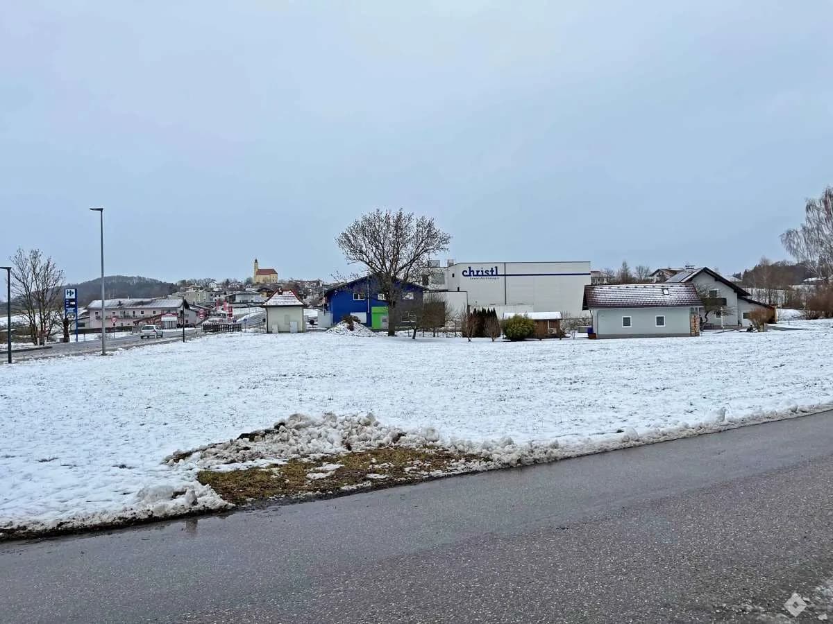 Immobilie kaufen in Braunau am Inn – 3 195 m², € 447.300 – Bild 2 von 3