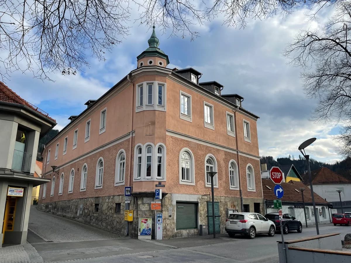 Gewerbeimmobilie kaufen in Bruck-Mürzzuschlag – 1 100 m², € 500.000
