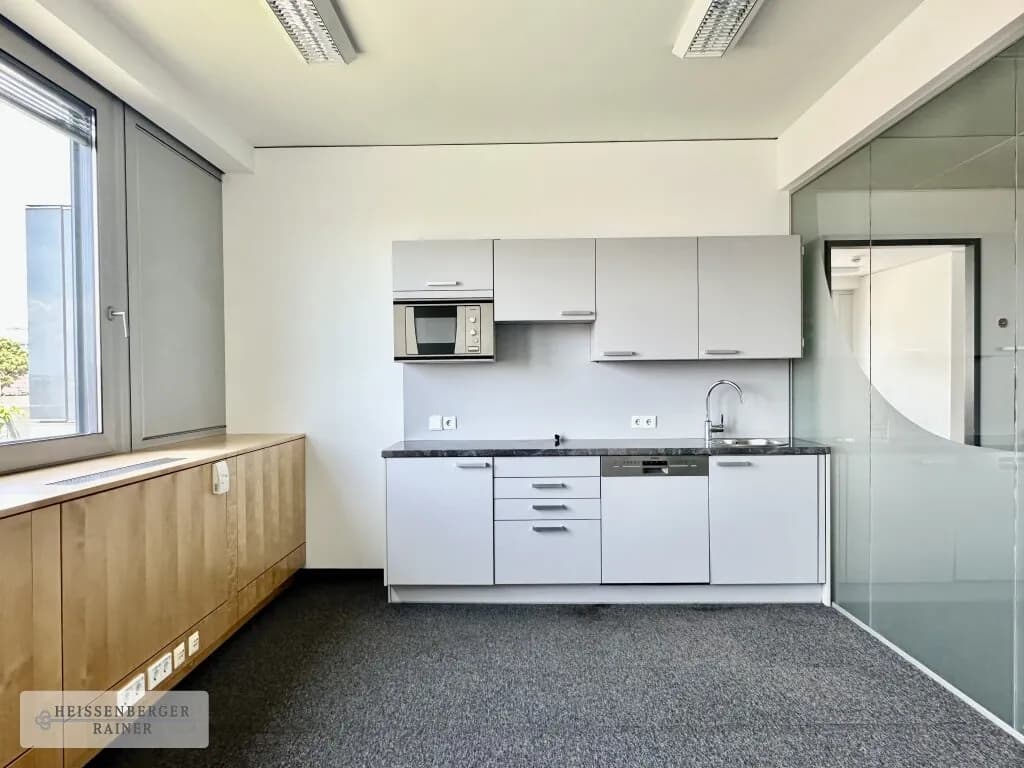 9-Zimmer-Gewerbeimmobilie mieten in Wien – 398 m², € 7.904 – Bild 8 von 18