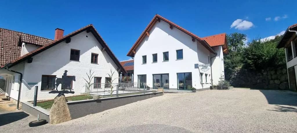 Immobilie kaufen in Perg – 262,43 m², € 2.990.000 – Bild 3 von 24