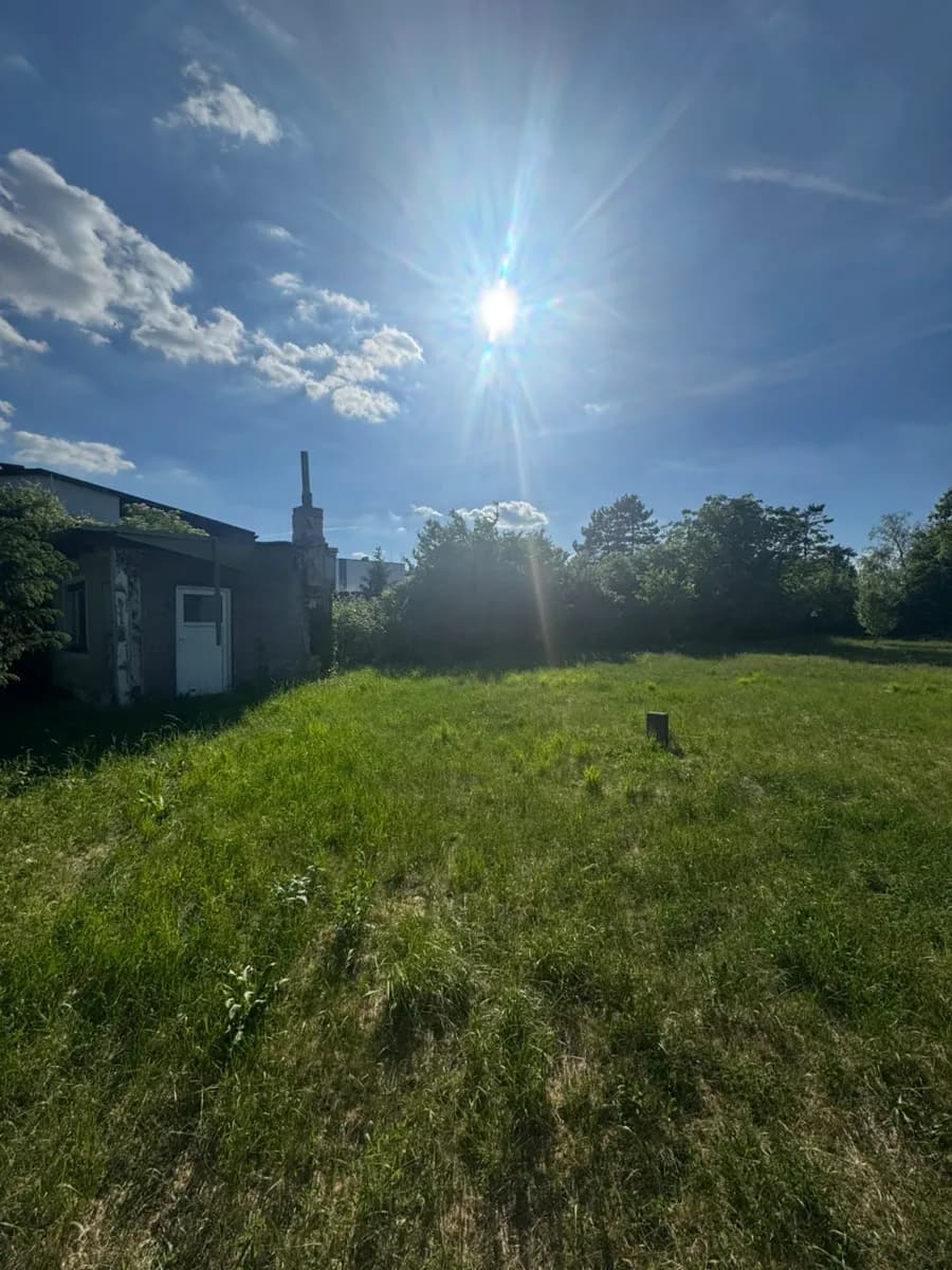 Grundstück kaufen in Wiener Neustadt Land – 1 100 m², € 437.500 – Bild 2 von 9