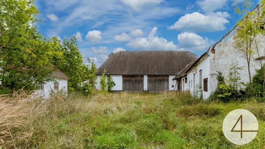 Haus kaufen in Horn – 1 784 m², € 149.000 – Bild 2 von 6