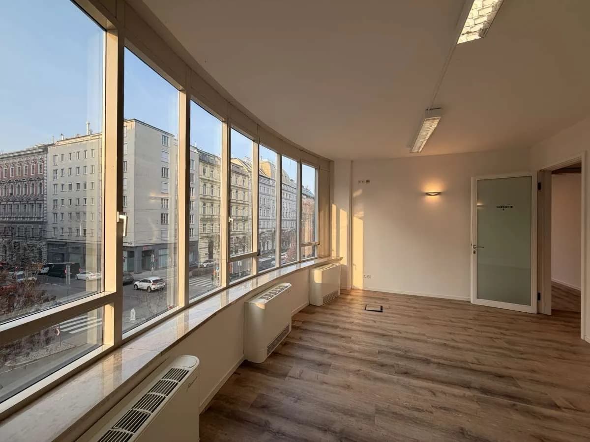 Gewerbeimmobilie mieten in Wien – 311 m², € 5.754